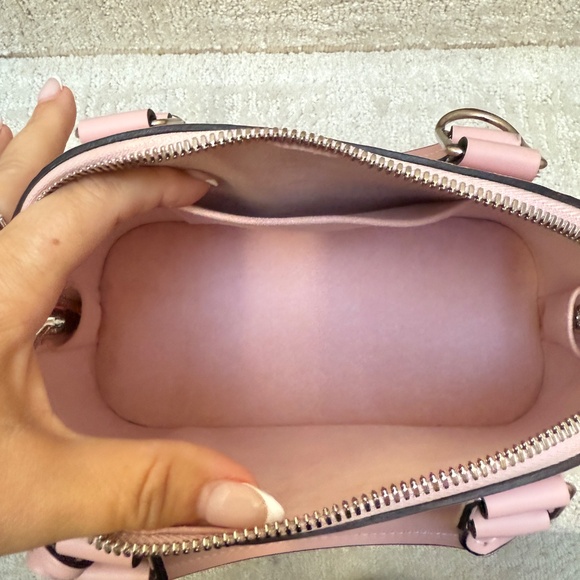 Louis Vuitton Epi Alma BB in Baby Pink - Picture 5 of 8